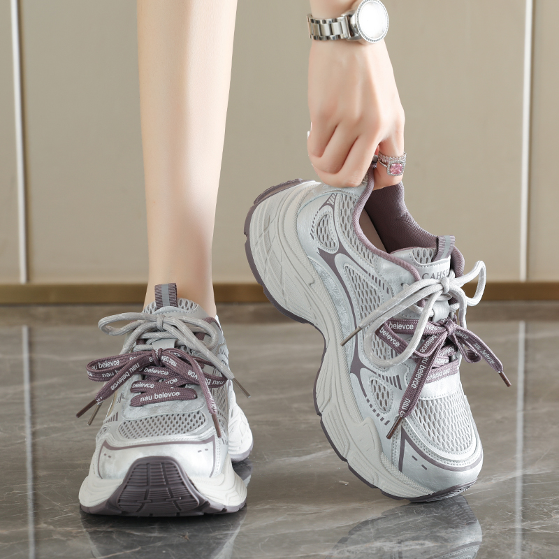 รองเท้าผ้าใบแฟชั่นใหม่สำหรับผู - Running Gear For Women บทวิจารณ์และราคา