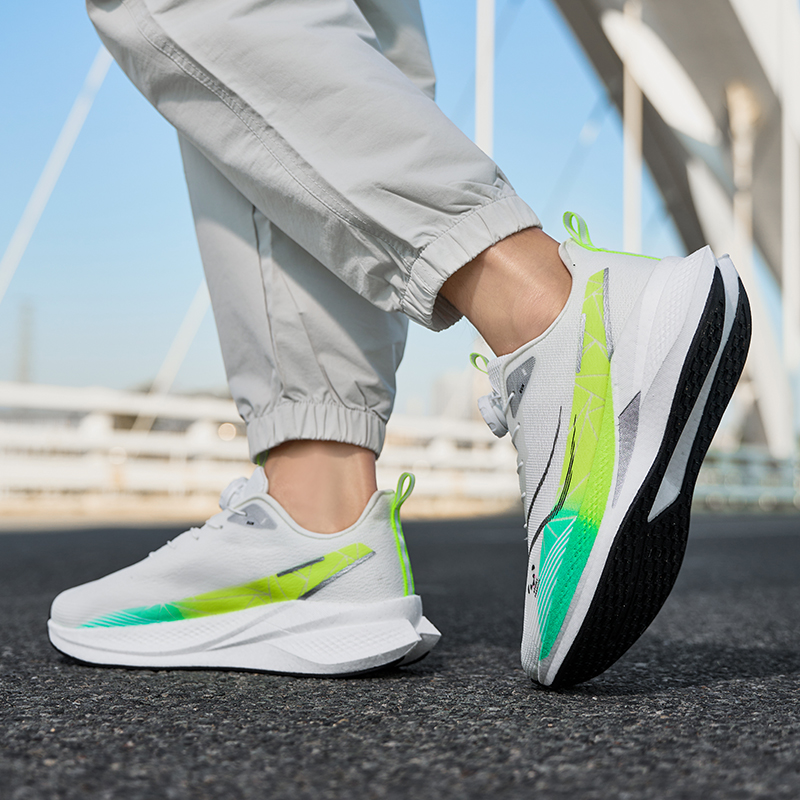 รองเท้าวิ่งแผ่นคาร์บอนน้ำหนักเ - Running Gear Ladies บทวิจารณ์และราคา